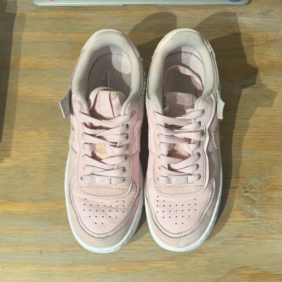 Light pink Nike Air size 7.5 - Picture 4 of 4